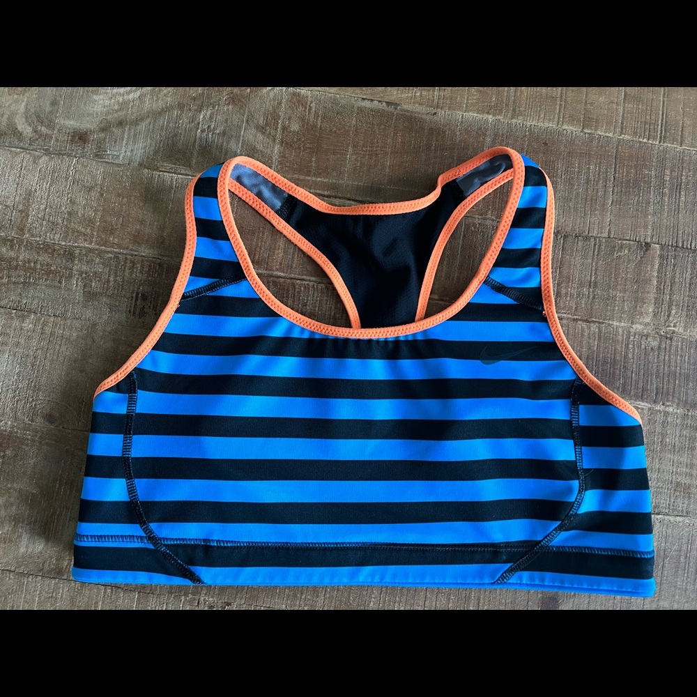 Nike Shelf Sport Bra